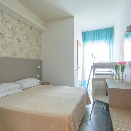 Hotel Christian Rimini Esterno foto