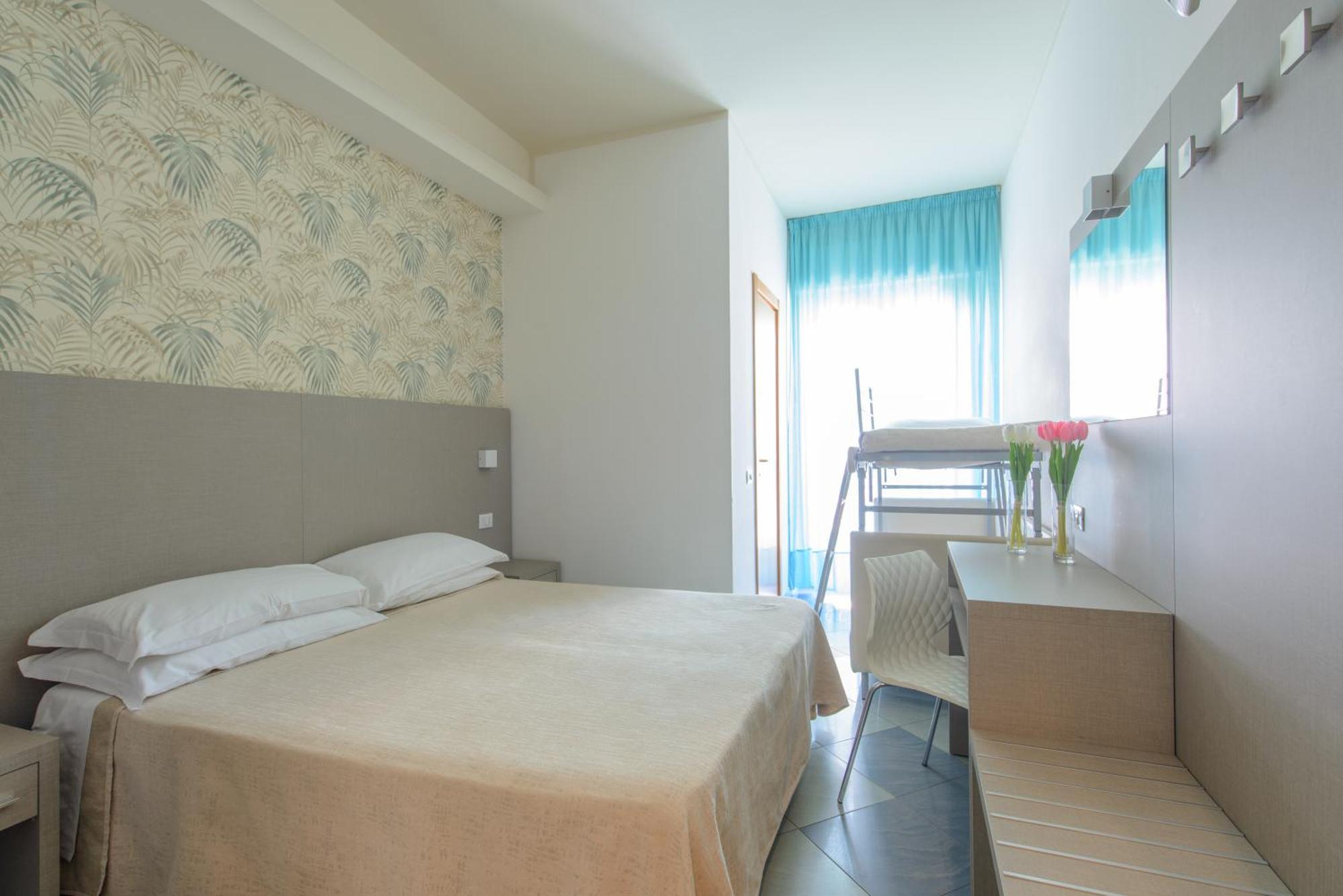 Hotel Christian Rimini Esterno foto
