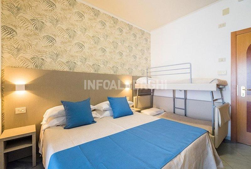 Hotel Christian Rimini Esterno foto