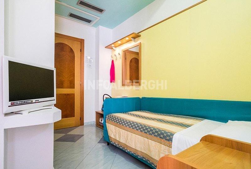 Hotel Christian Rimini Esterno foto
