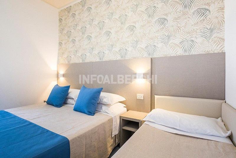 Hotel Christian Rimini Esterno foto