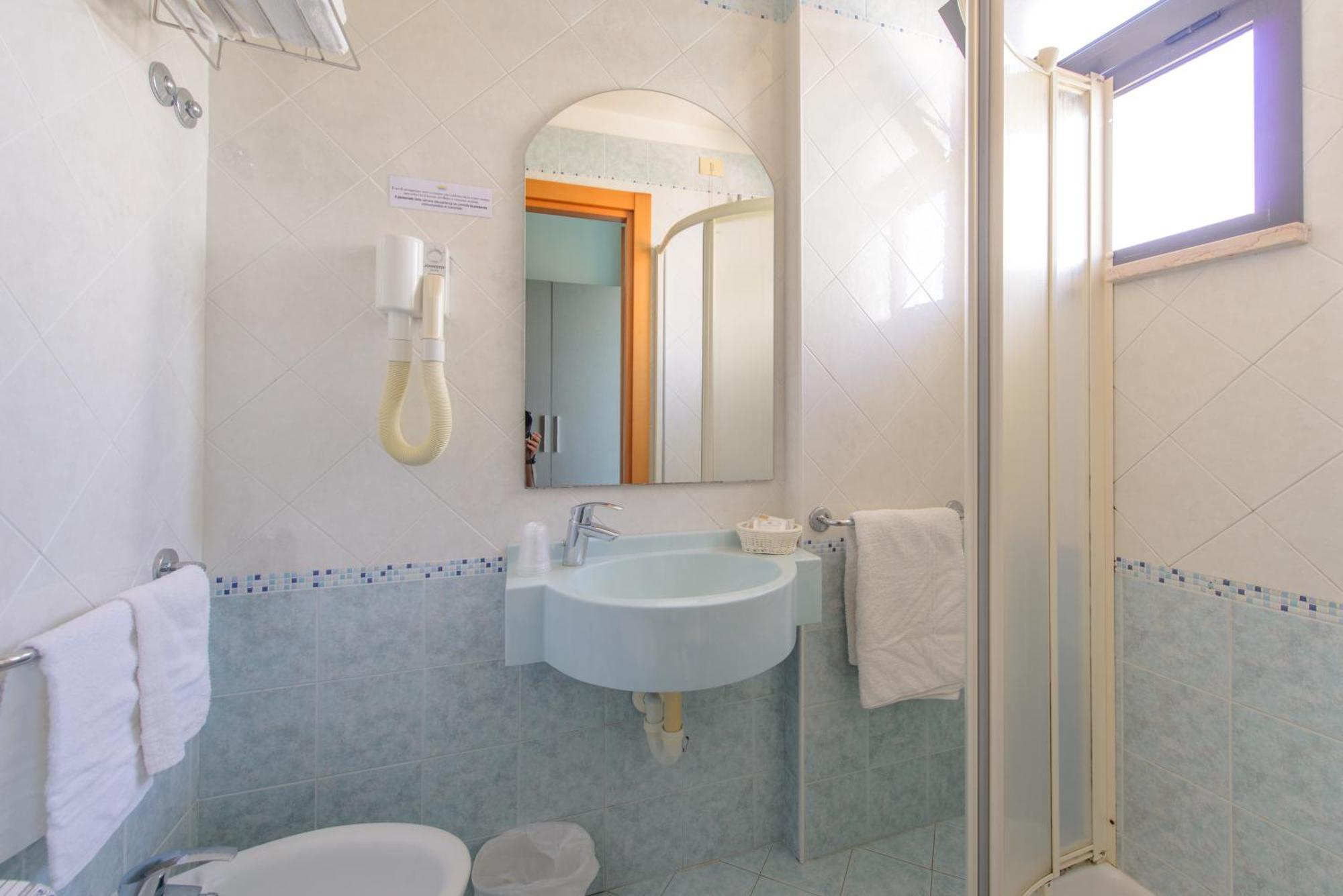 Hotel Christian Rimini Esterno foto