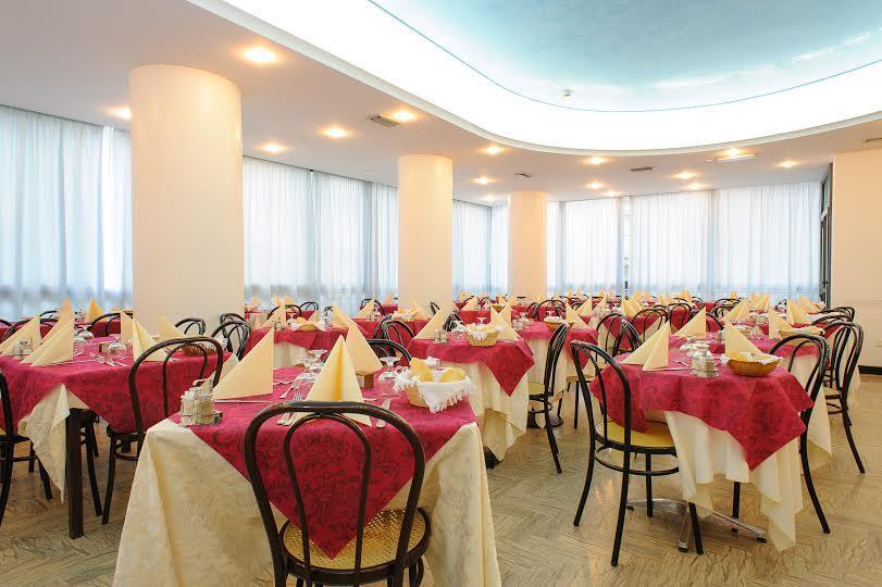 Hotel Christian Rimini Esterno foto